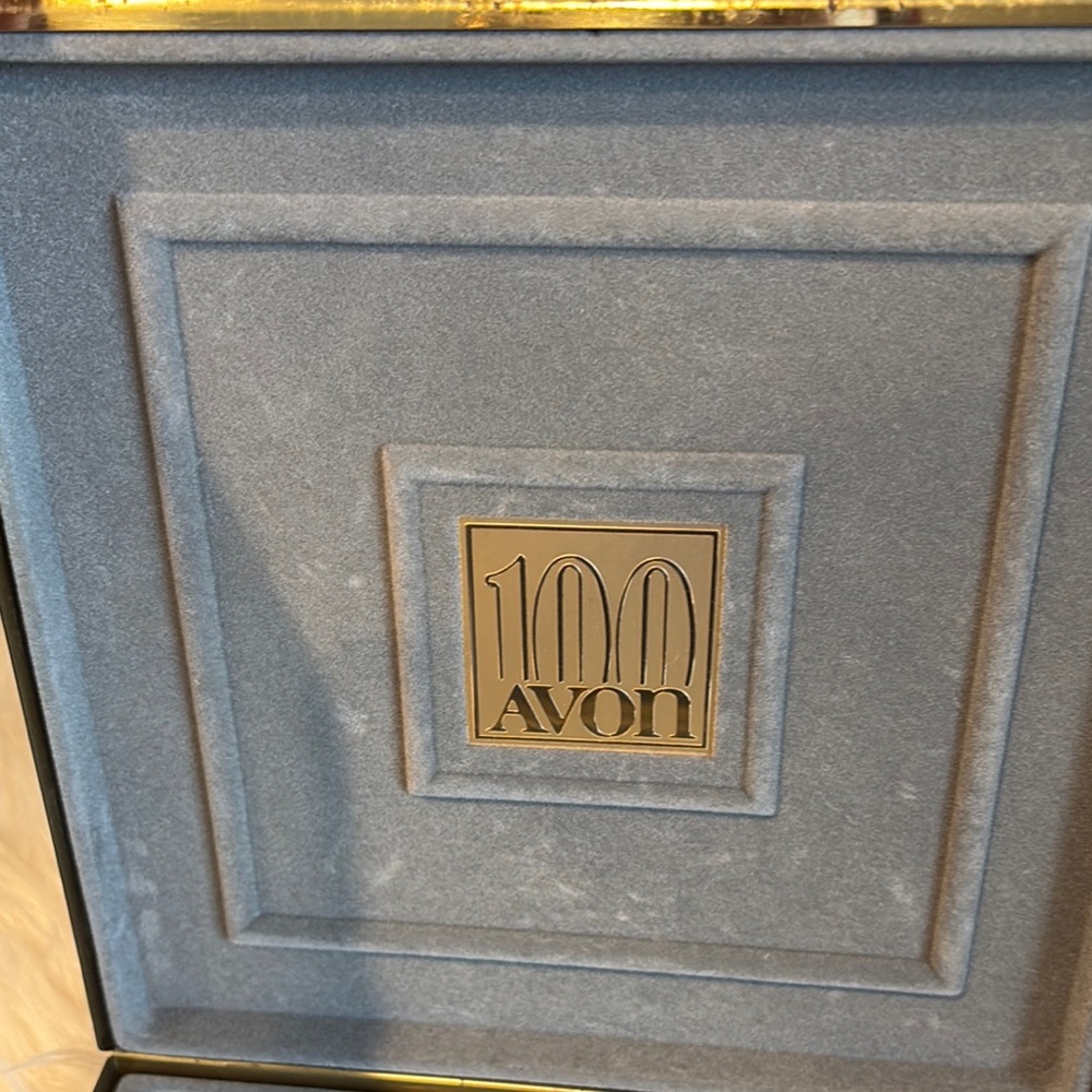 Avon Gold Accent Decor Piece - Picture 9 of 14